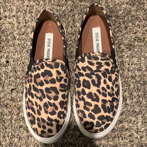Steve Madden Printed Slip ons